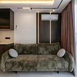 Leogrand Jacuzzi On Shevchenka 31a Appartement Lviv