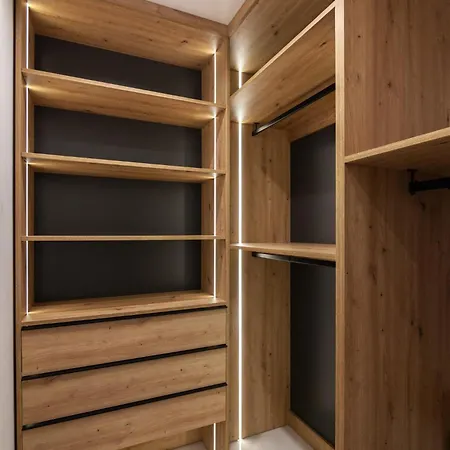 דירה Leogrand Jacuzzi On Shevchenka 31a לבוב